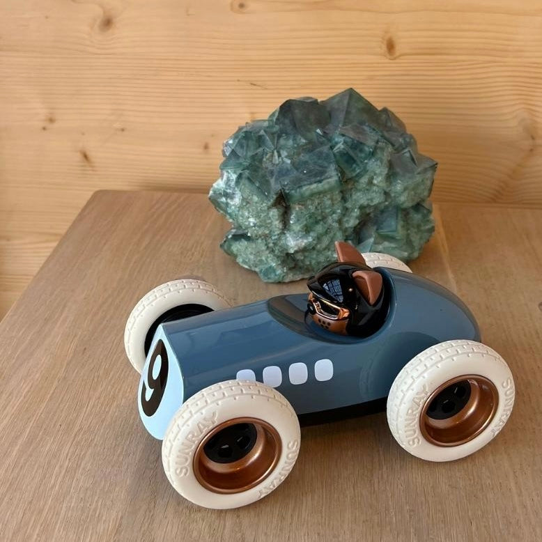 Playforever Egg Roadster Car