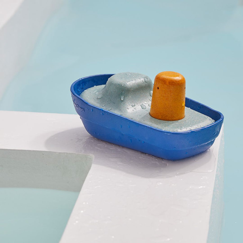 PlanToys Tugboat