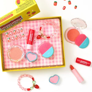 Super Smalls Strawberry Sweetheart Beauty Play Kit