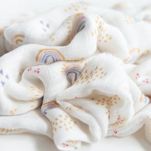 Little Unicorn Deluxe Muslin Swaddle ~ Rainbows & Raindrops