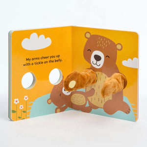 Hug Me Little Bear: Finger Puppet Book